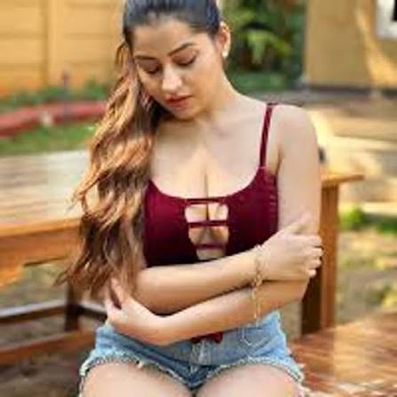 CALL GIRLS IN DELHI Rohini Sector 15 ꧁❤[☎️+91 70421 VIP 104524 ❤꧂ ... in Delhi