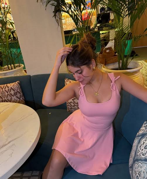 Call Girls In Laxmi Nagar ꧁⎝💧8010726504 💧꧁⎠(Delhi) Escorts SeRVice