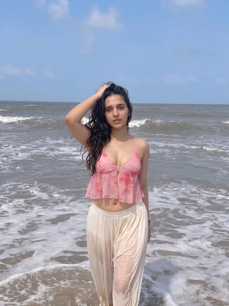 Premium 18+ Escort Service in Delhi  Rohini 8557906577 in Delhi