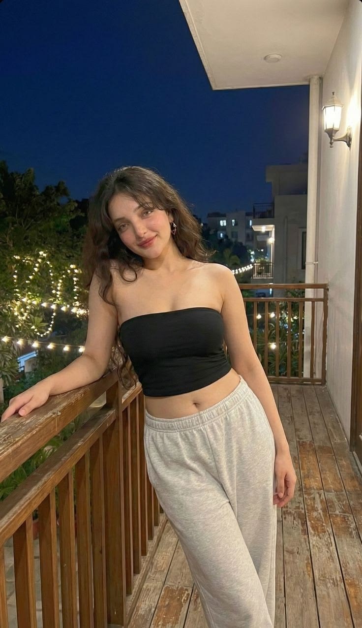 High Profile Call Girl Service in Hauz Khas 8557906577