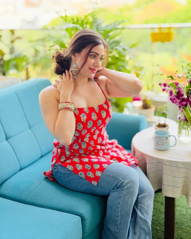 Call 9643097474 Low rate Call girls in Sarita Vihar दिल्ली