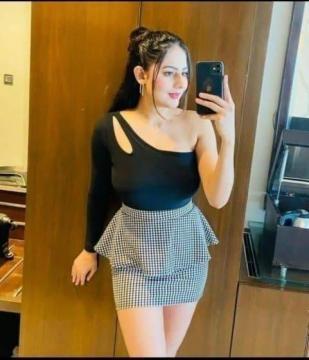 9220910337 Call Girls in Gurgaon Sector 35 Escorts