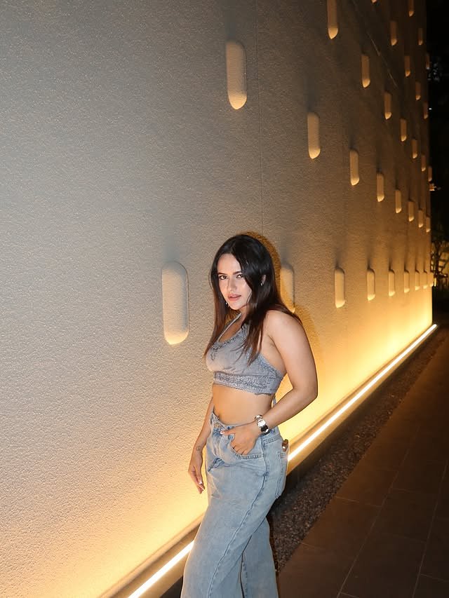 (BJ Expert) Call Girls In Udhyog Nagar Metro Station — 9220592151 Delhi Female Escorts in Delhi